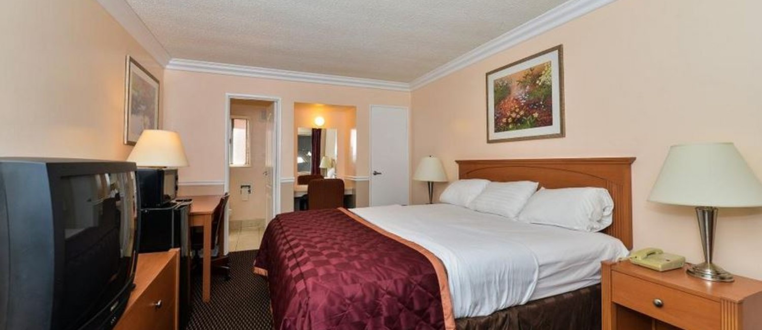 Welcome To Econo Lodge Oakland -  Just 15 Minutes Away From San Francisco